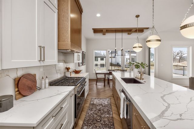 795 Canterbury Circle, Waukee, IA 50263