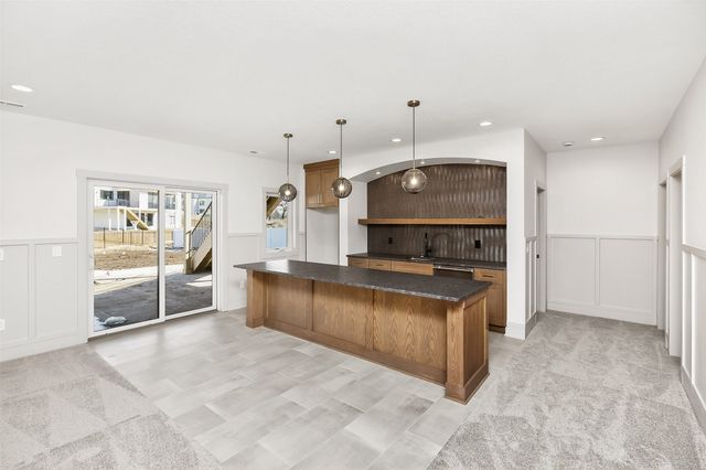 795 Canterbury Circle, Waukee, IA 50263