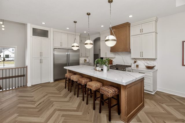 795 Canterbury Circle, Waukee, IA 50263