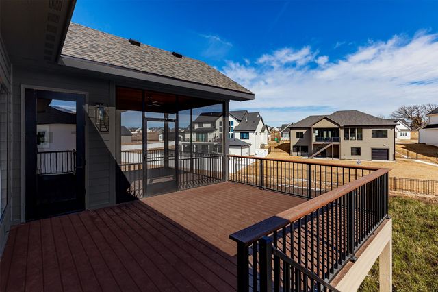 795 Canterbury Circle, Waukee, IA 50263