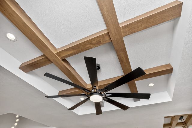 795 Canterbury Circle, Waukee, IA 50263