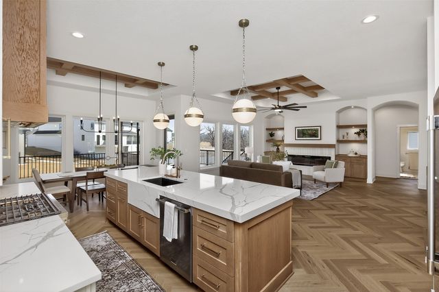 795 Canterbury Circle, Waukee, IA 50263