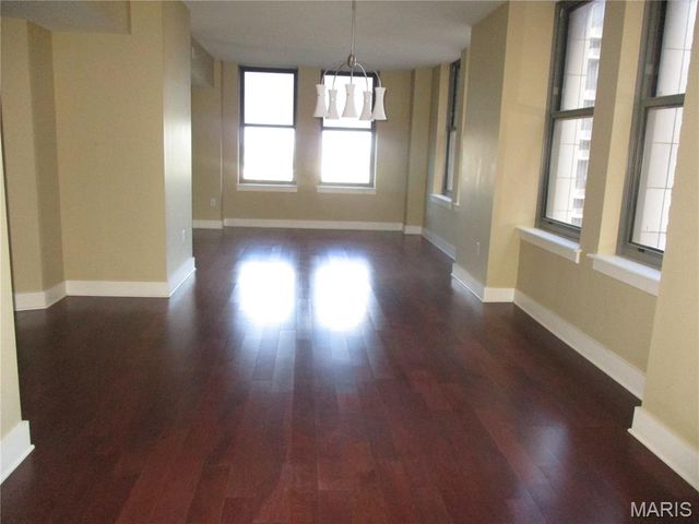 300 N Broadway 1406, St Louis, MO 63102