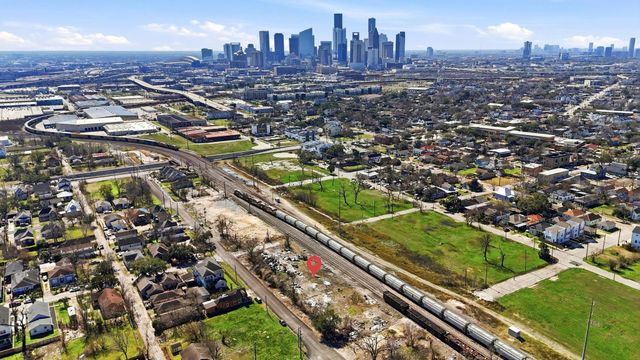 2109 Semmes Street, Houston, TX 77026