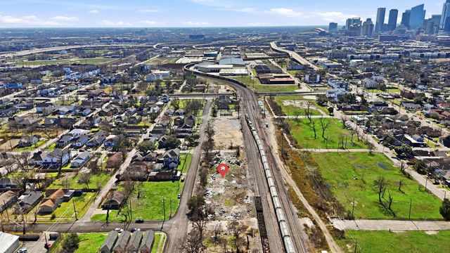 2109 Semmes Street, Houston, TX 77026