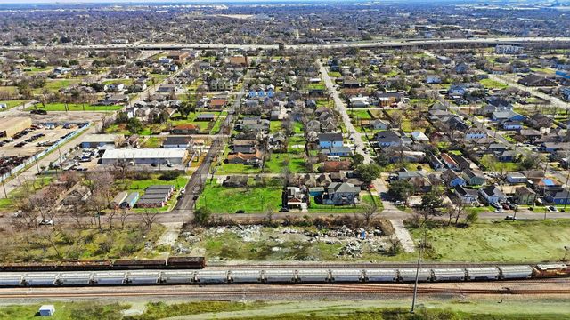 2109 Semmes Street, Houston, TX 77026