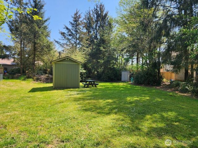 284 Duck Lake Drive NE, Ocean Shores, WA 98569