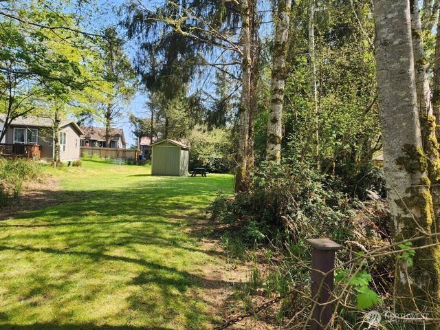 284 Duck Lake Drive NE, Ocean Shores, WA 98569