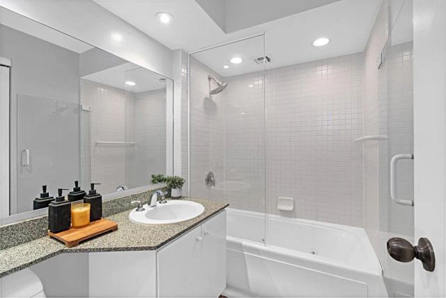500 W Harbor Drive 716, San Diego, CA 92101