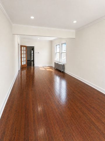 5518 W Melrose Street 2, Chicago, IL 60641
