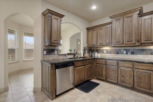 3425 Overland Drive, Durant, OK 74701