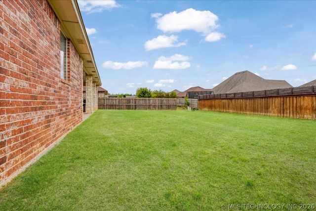 3425 Overland Drive, Durant, OK 74701