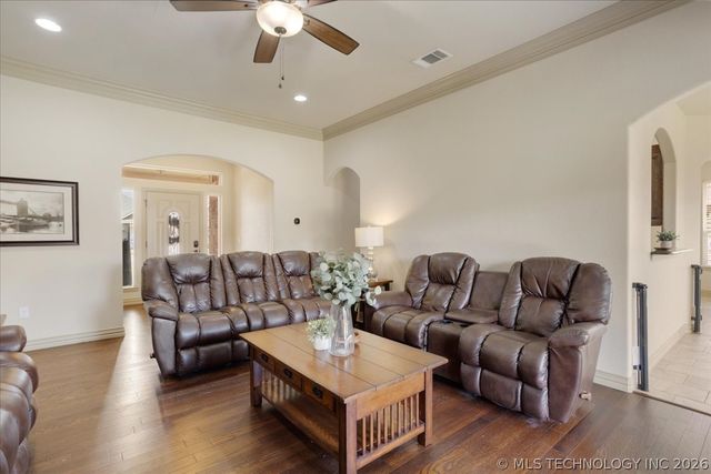 3425 Overland Drive, Durant, OK 74701