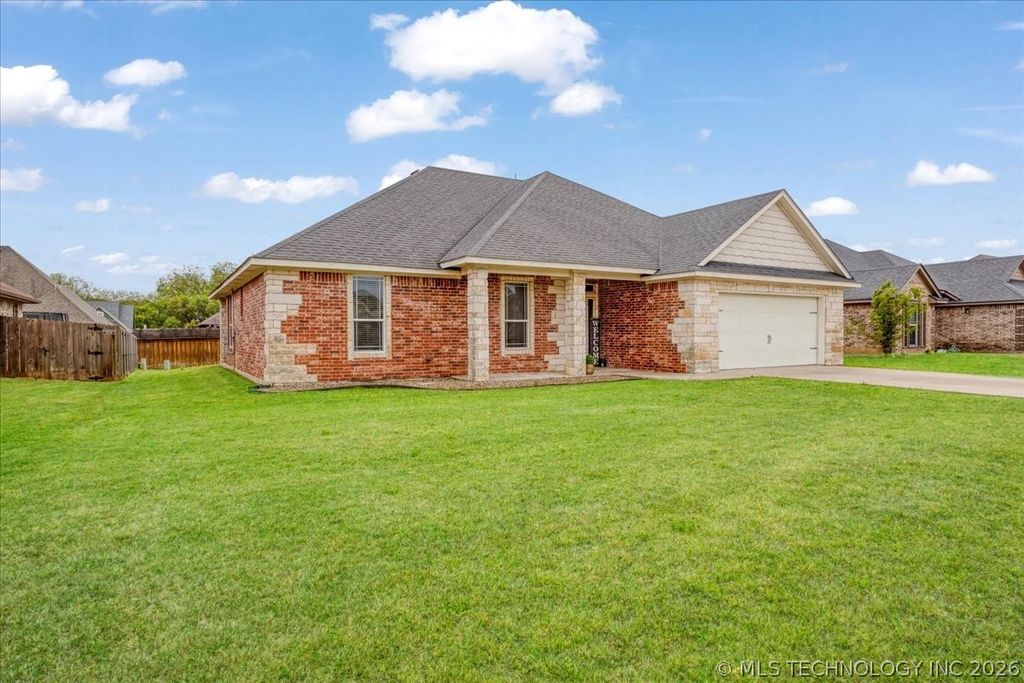 3425 Overland Drive, Durant, OK 74701