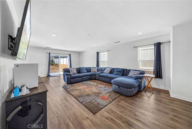 573 Corkwood Street, Hemet, CA 92543