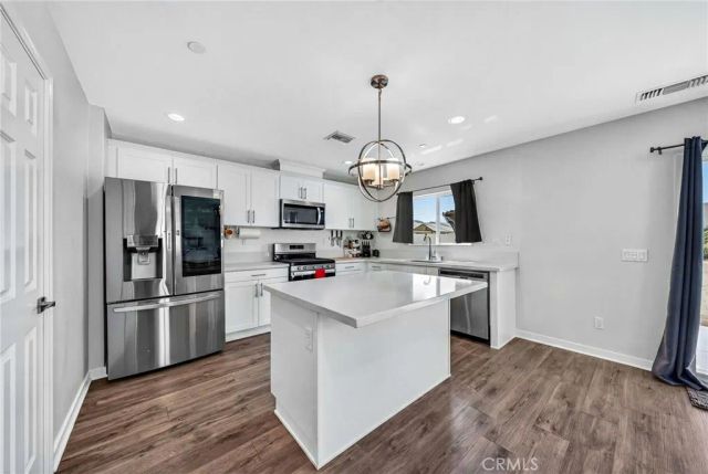 573 Corkwood Street, Hemet, CA 92543