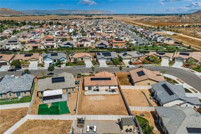 573 Corkwood Street, Hemet, CA 92543