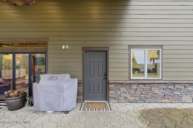 17045 W Cade RD, Hauser, ID 83854