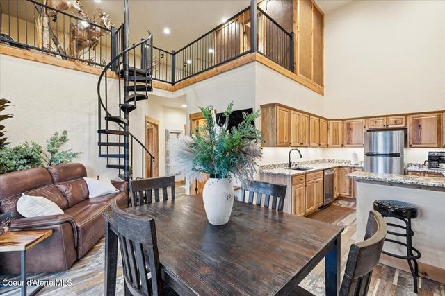 17045 W Cade RD, Hauser, ID 83854