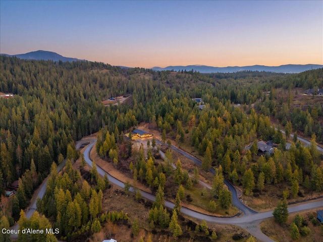 17045 W Cade RD, Hauser, ID 83854