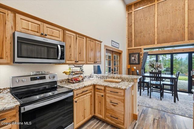 17045 W Cade RD, Hauser, ID 83854