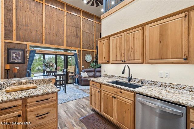 17045 W Cade RD, Hauser, ID 83854