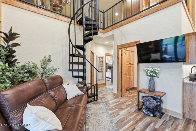 17045 W Cade RD, Hauser, ID 83854