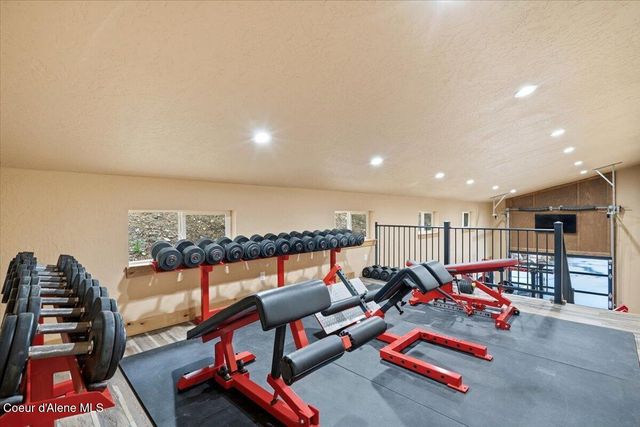 17045 W Cade RD, Hauser, ID 83854