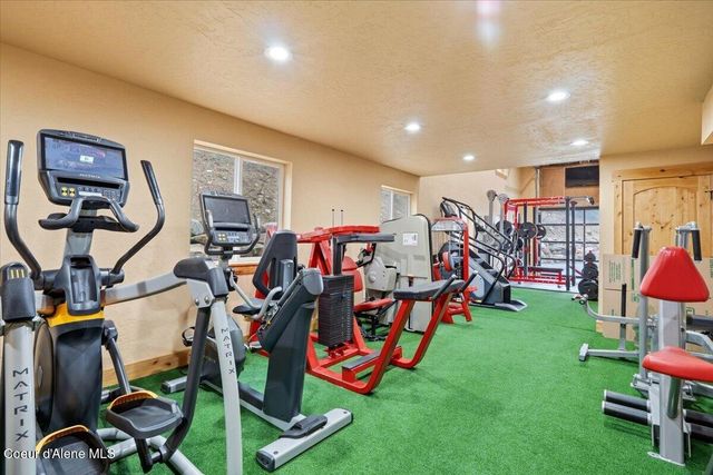 17045 W Cade RD, Hauser, ID 83854