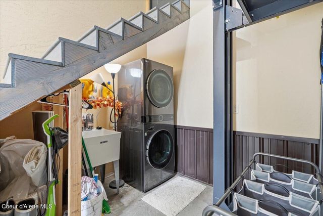 17045 W Cade RD, Hauser, ID 83854