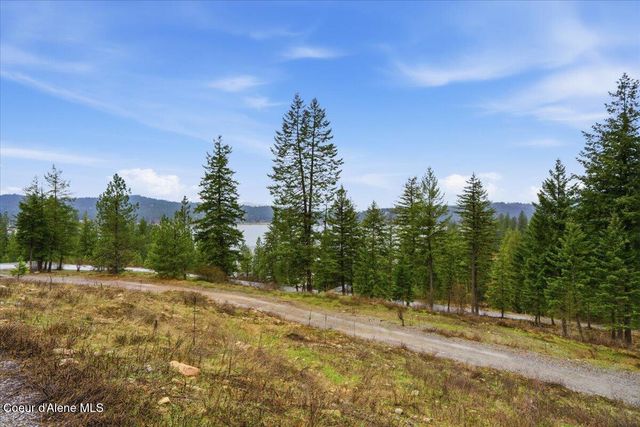 17045 W Cade RD, Hauser, ID 83854