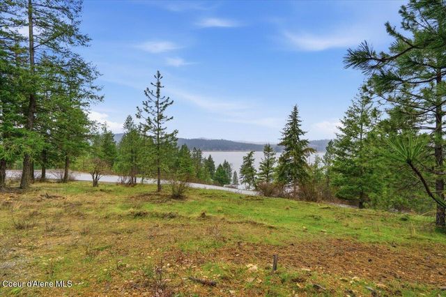 17045 W Cade RD, Hauser, ID 83854