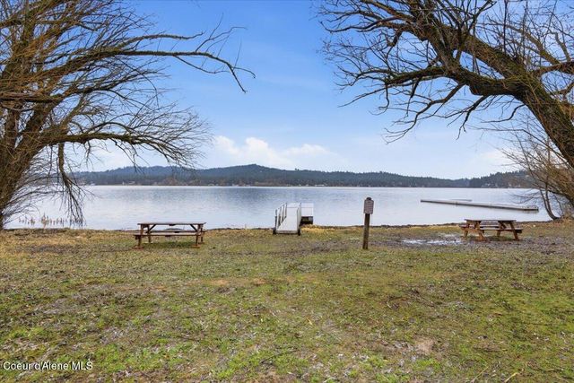 17045 W Cade RD, Hauser, ID 83854