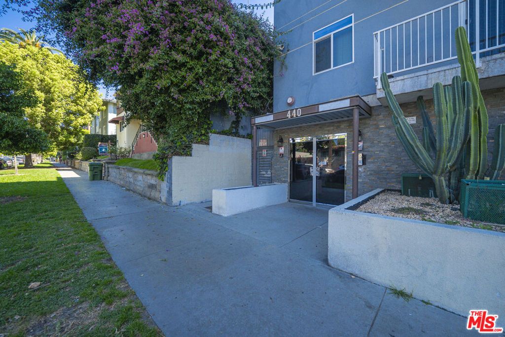 440 S Occidental Boulevard 204, Los Angeles, CA 90057