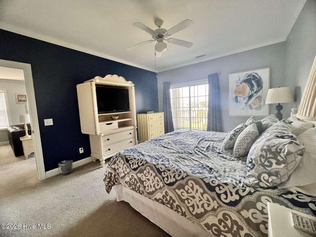 2555 St James Drive SE Unit 303, Oak Island, NC 28461