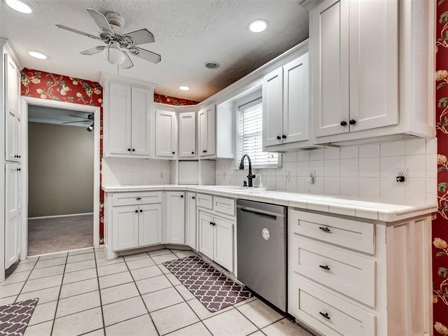 823 W Adams Street, Purcell, OK 73080