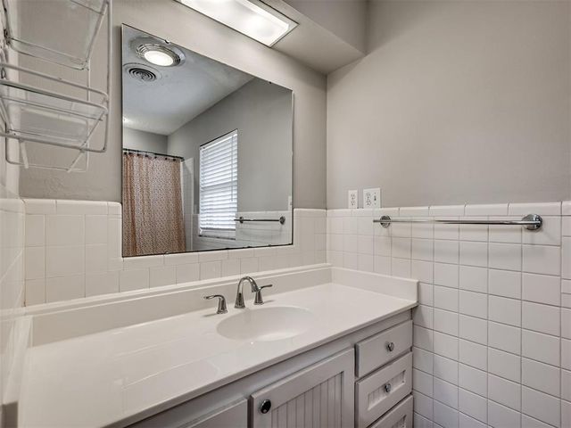 823 W Adams Street, Purcell, OK 73080