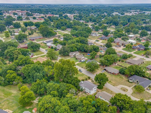 823 W Adams Street, Purcell, OK 73080