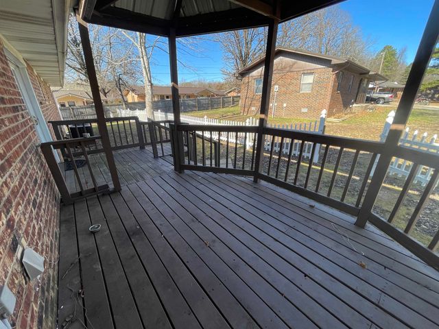 111 Humphrey Lane, Salem, AR 72576