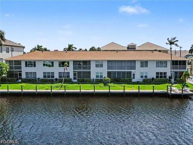 1705 Beach PKWY 206, Cape Coral, FL 33904