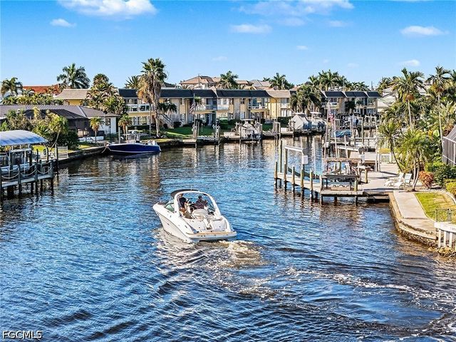 1705 Beach PKWY 206, Cape Coral, FL 33904