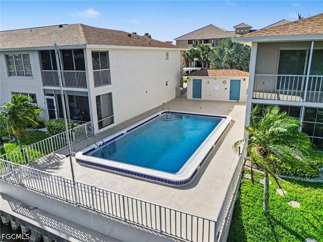 1705 Beach PKWY 206, Cape Coral, FL 33904