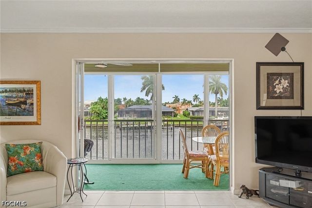 1705 Beach PKWY 206, Cape Coral, FL 33904