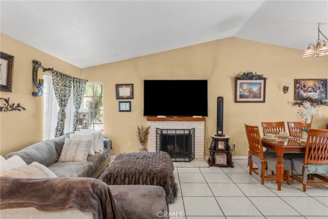 14394 Hillcrest, Fontana, CA 92337