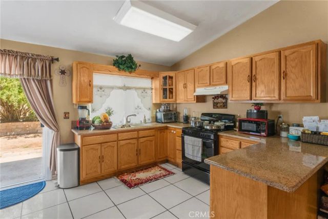 14394 Hillcrest, Fontana, CA 92337