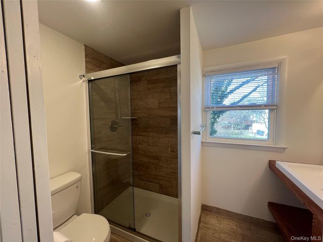 11 Pulaski Place B, Port Washington, NY 11050