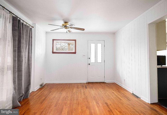 518 N PARADISE RD, Aberdeen, MD 21001