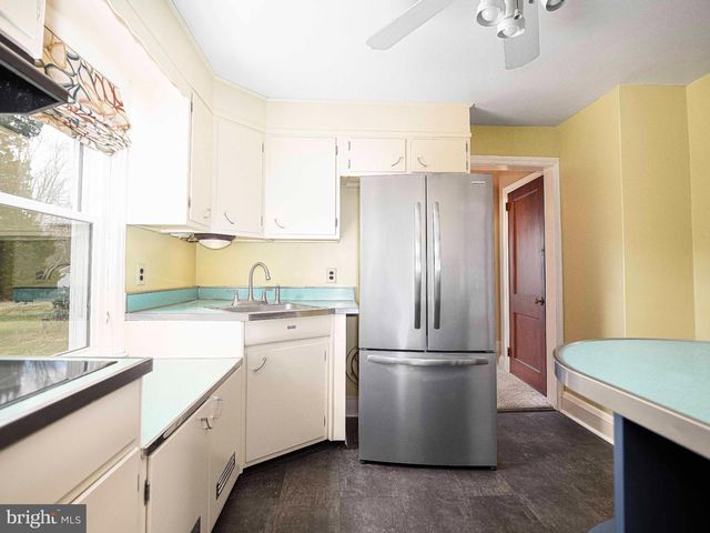 518 N PARADISE RD, Aberdeen, MD 21001