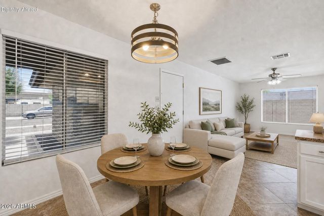 5538 W HARTFORD Avenue, Glendale, AZ 85308