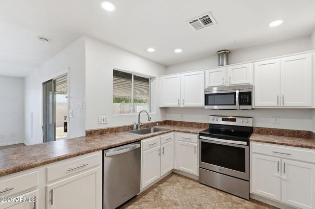 5538 W HARTFORD Avenue, Glendale, AZ 85308